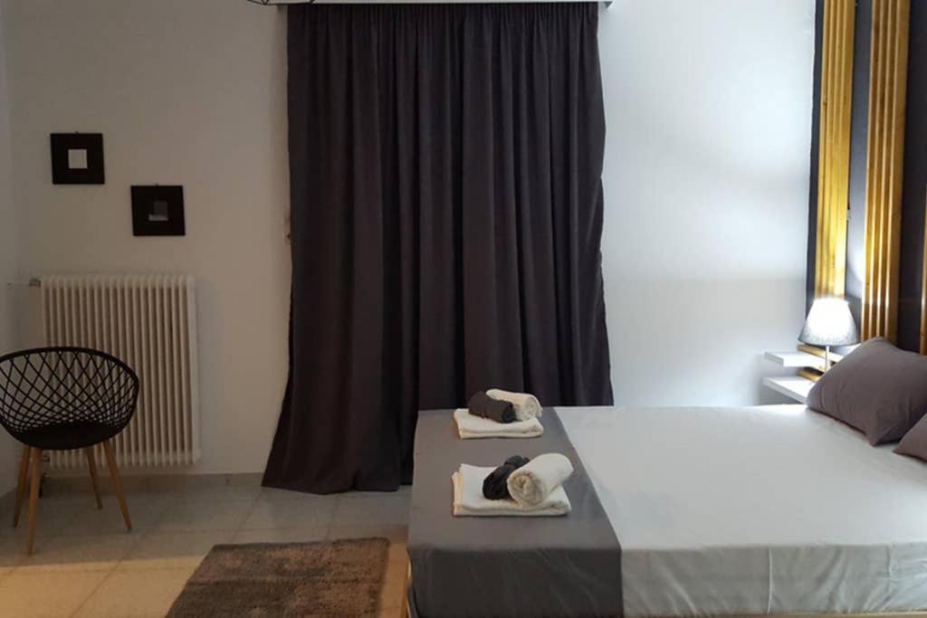 Apartment In The Heart Of The City 5 라리사 외부 사진