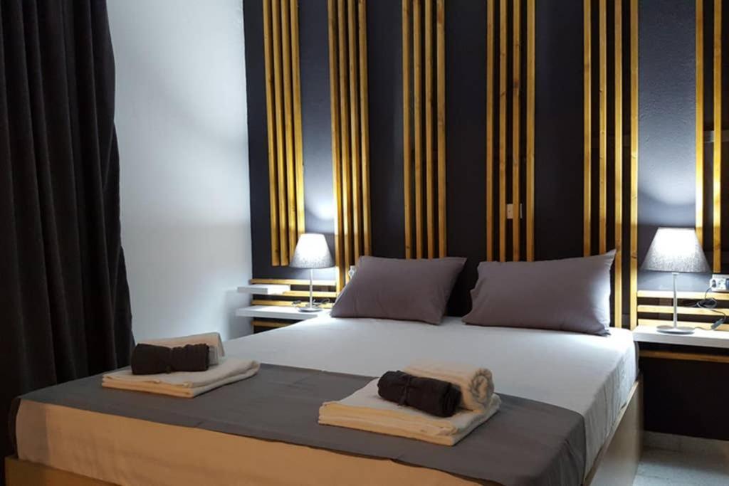 Apartment In The Heart Of The City 5 라리사 외부 사진