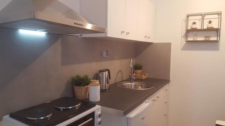 Apartment In The Heart Of The City 5 라리사 외부 사진